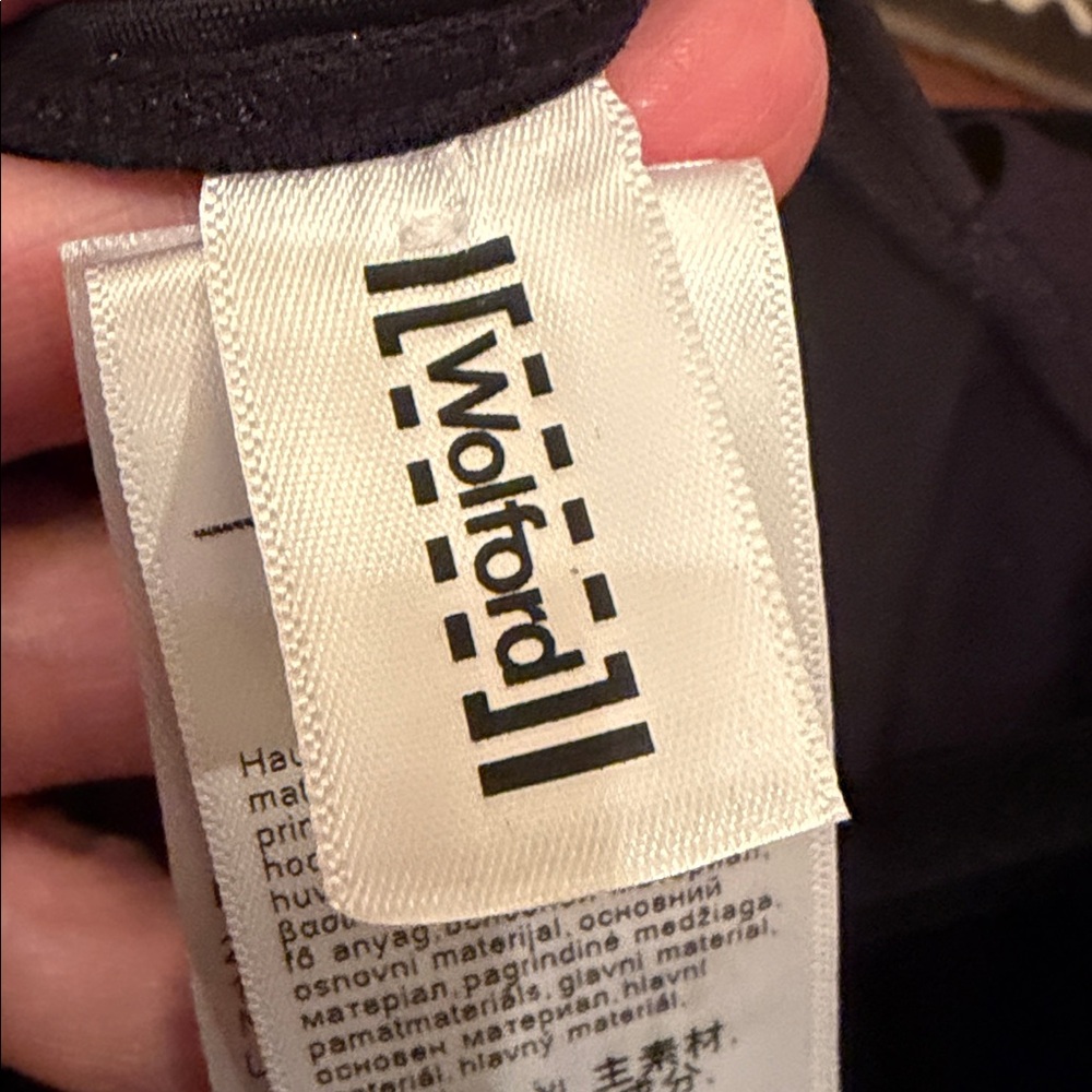 Gorgeous “WOLFORD” Bathing Suit with wire rim bra - Picture 3 of 8